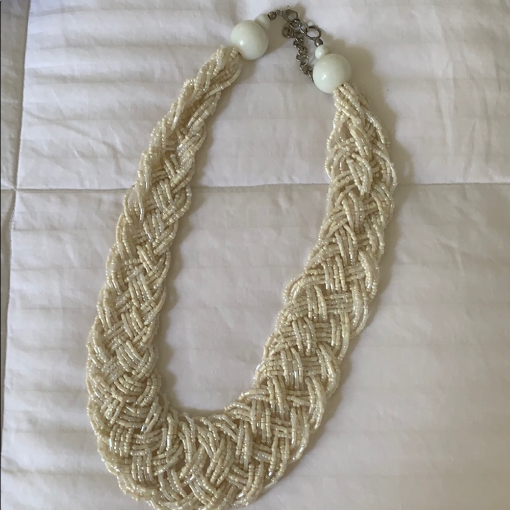 Beaded necklace